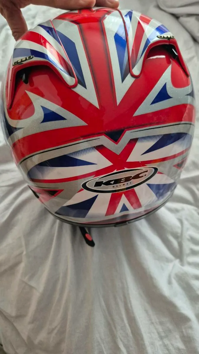 Kbc motorbike helmet - Image 3