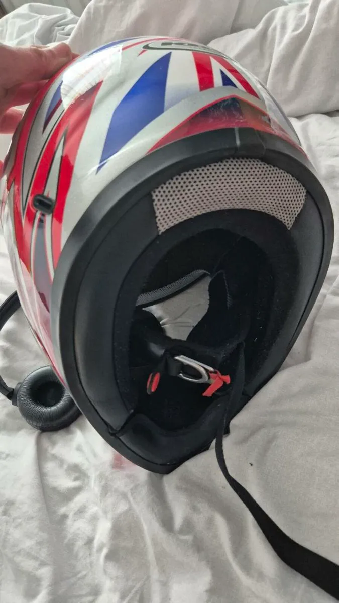 Kbc motorbike helmet - Image 4