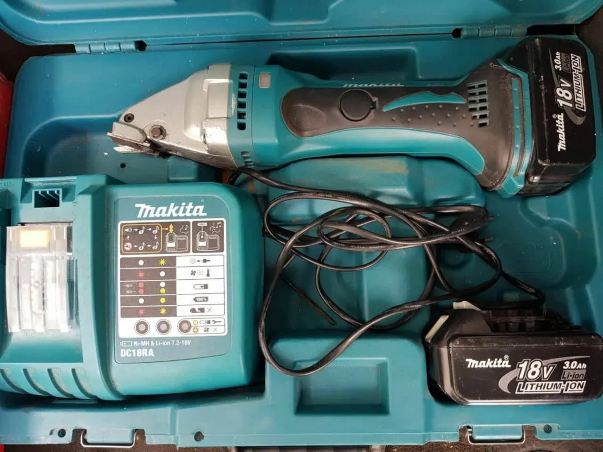 Makita BJS 101 Z 18V Li-ion Cordless Curve Trimmer - Image 1