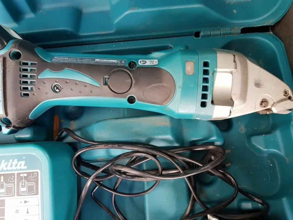 Makita BJS 101 Z 18V Li-ion Cordless Curve Trimmer - Image 2