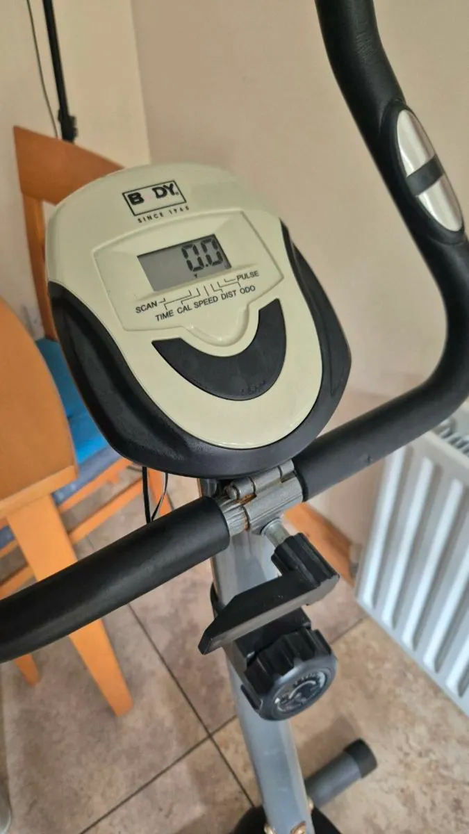 York exercise bike - Image 2