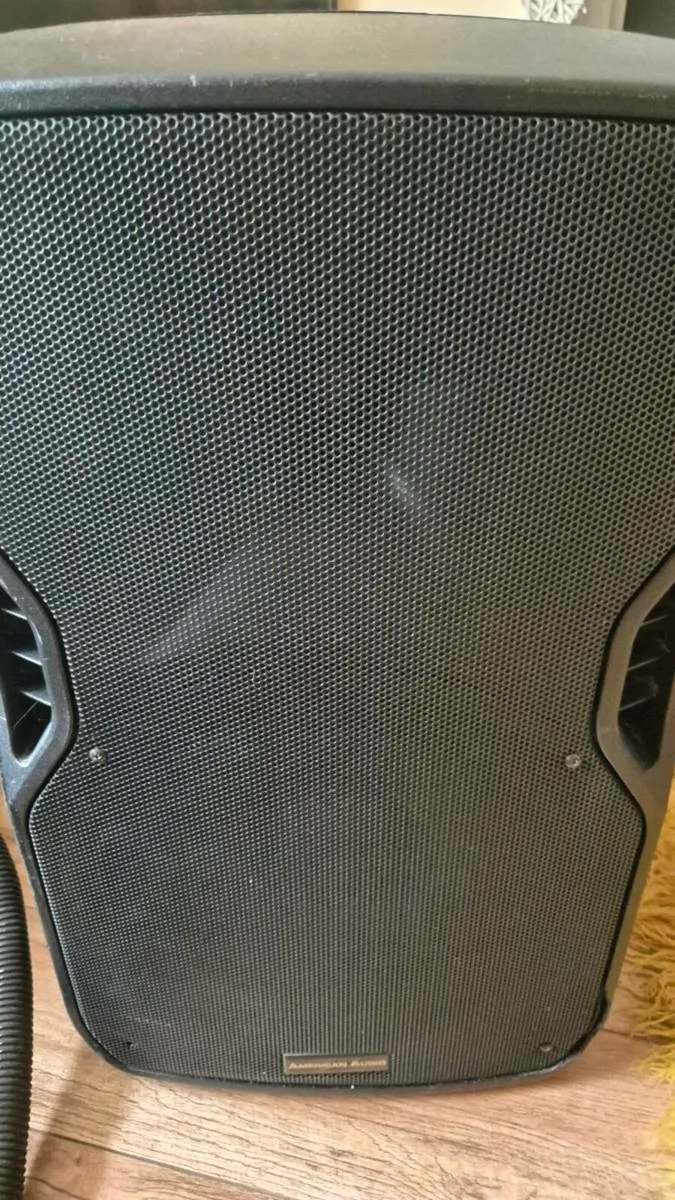 Bluetooth portable speaker - Image 3