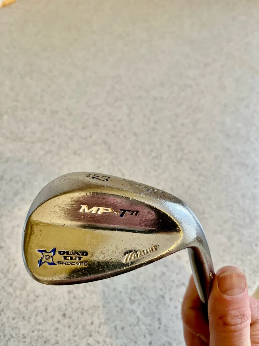 Mizuno 52 degree wedge - Image 1
