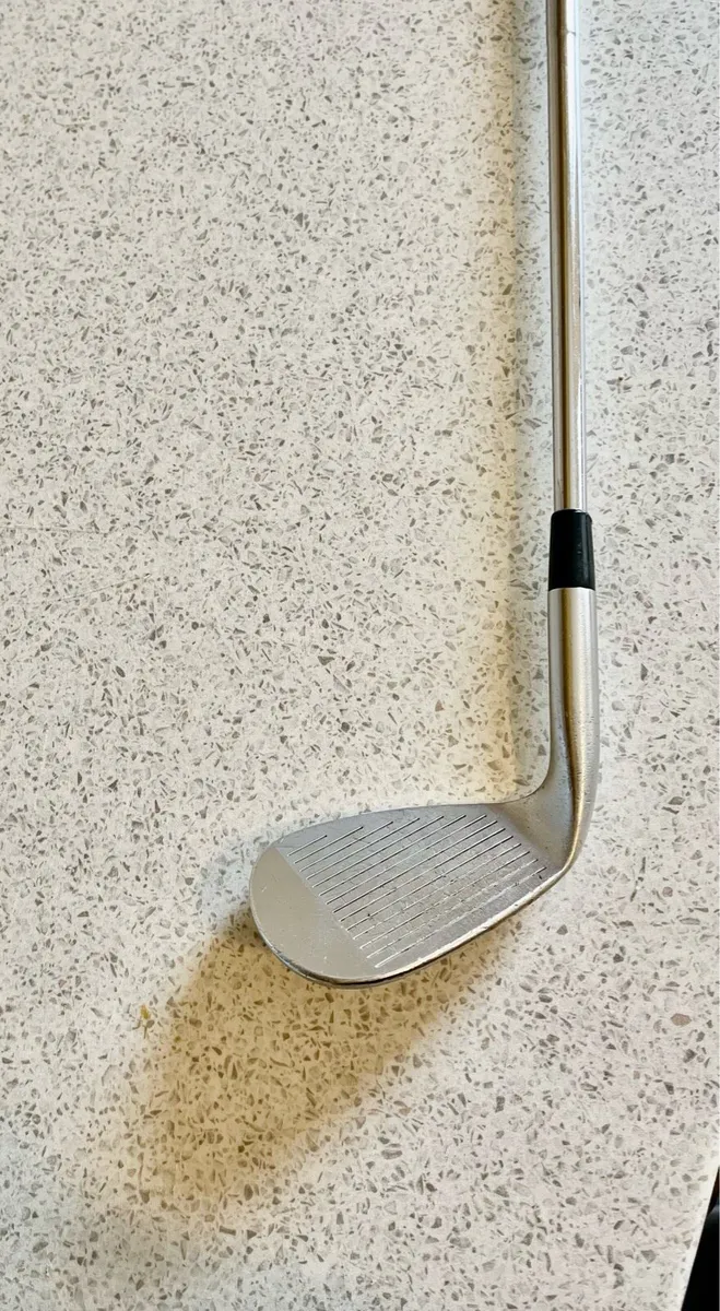 Mizuno 52 degree wedge - Image 3