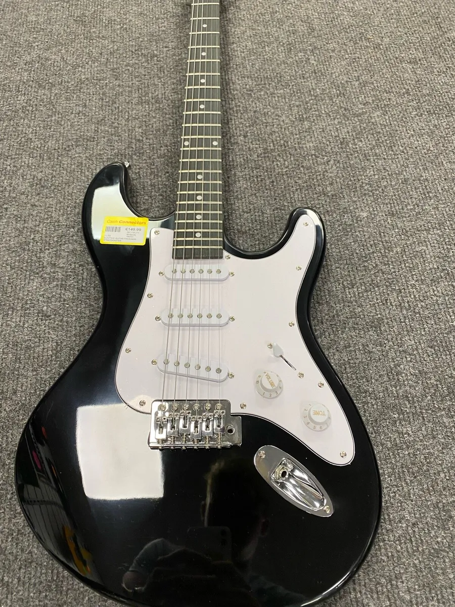 Freshman Stratocaster Style Electric Guitar - Image 2