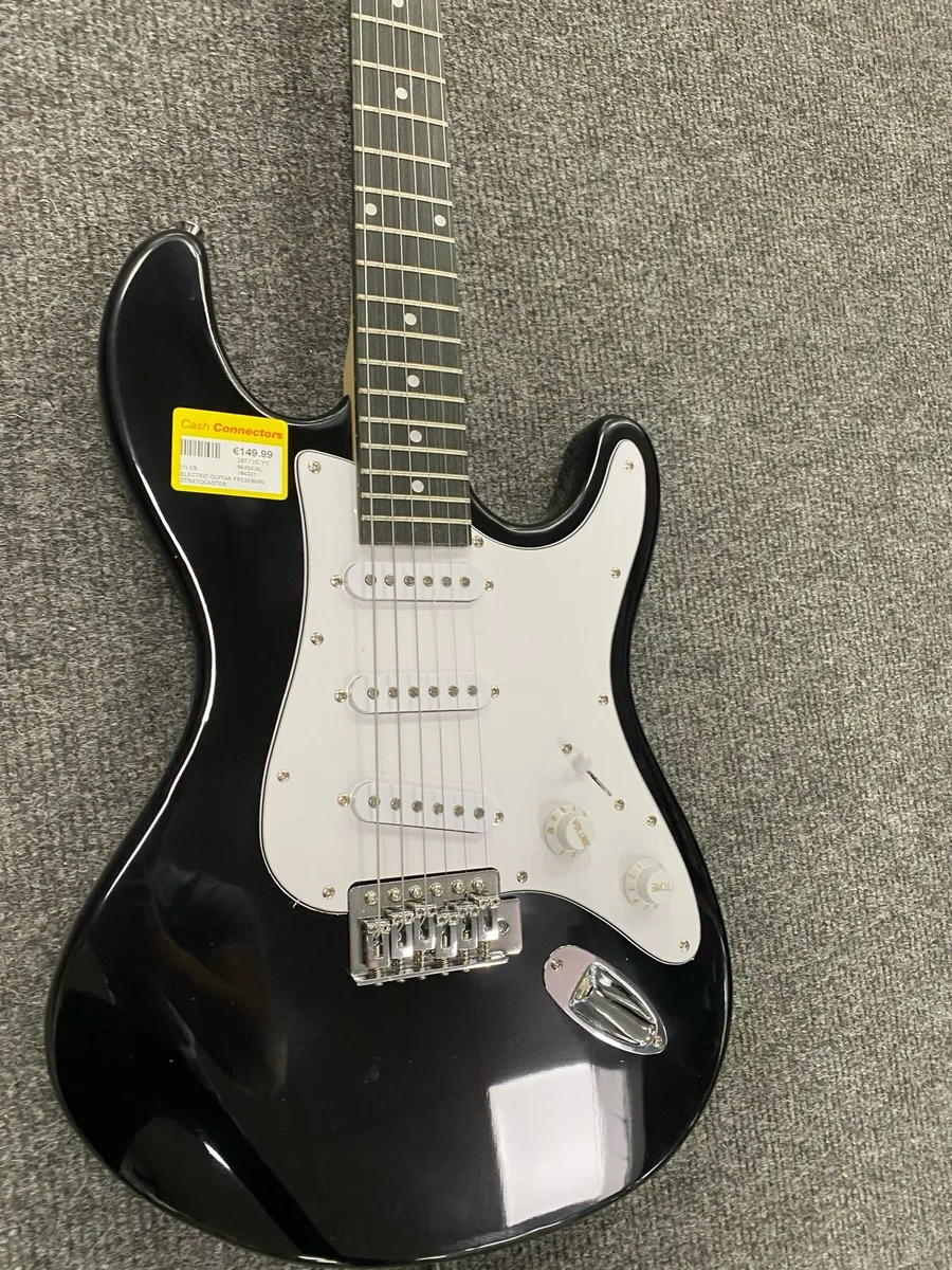 Freshman Stratocaster Style Electric Guitar - Image 3