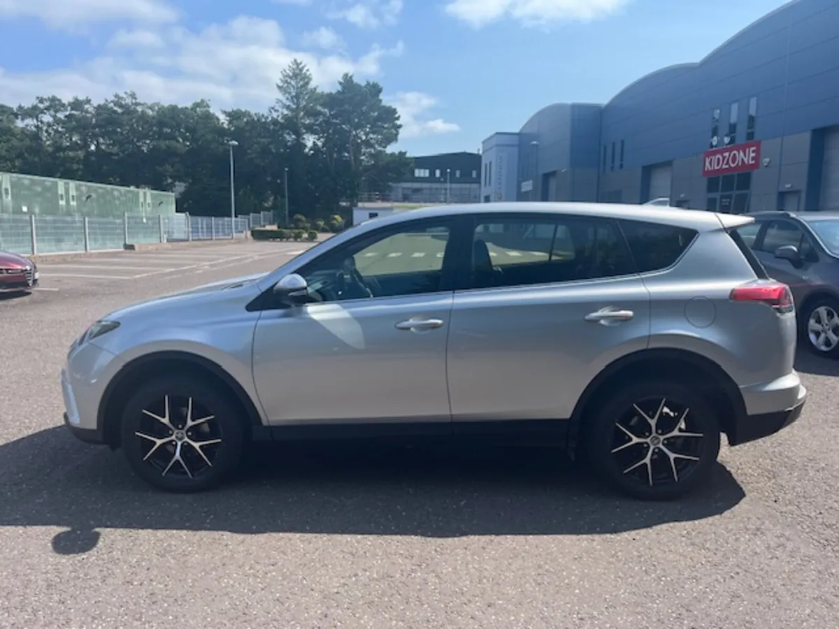 LUNA SPORT ***12 MONTHS WARRANTY*** - Image 4
