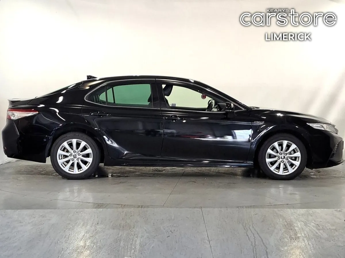 Toyota Camry 2.5 Camry Hybrid - Image 2