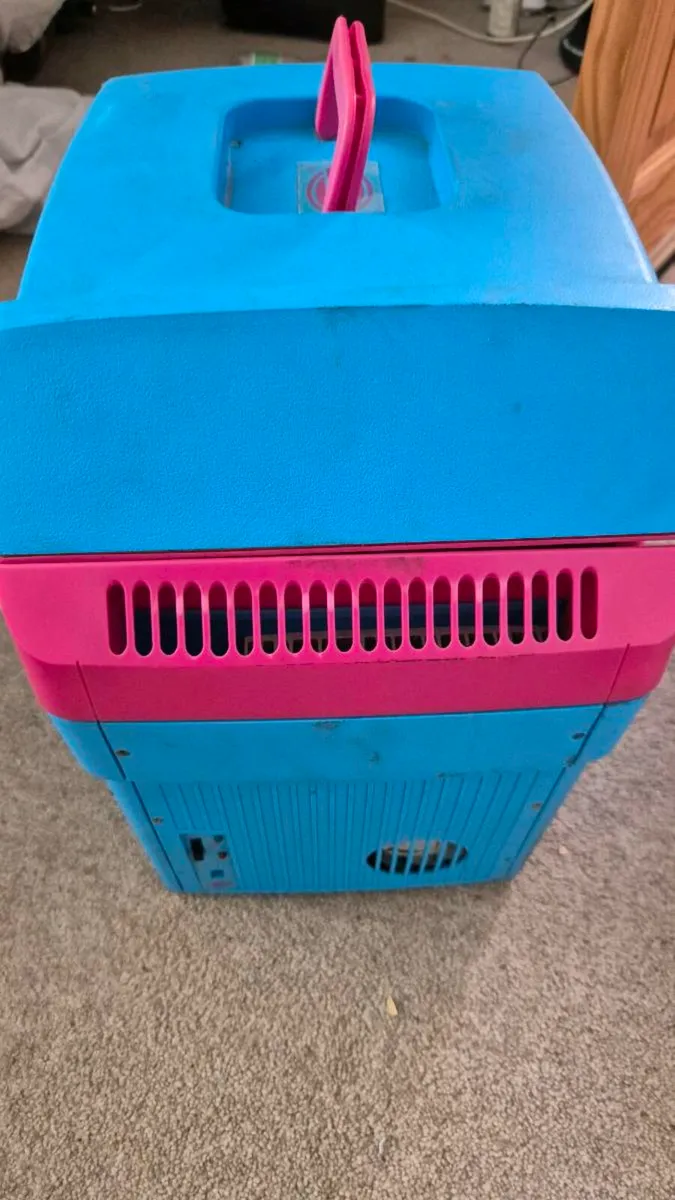 12v portable car Caravan campervan fridge - Image 1