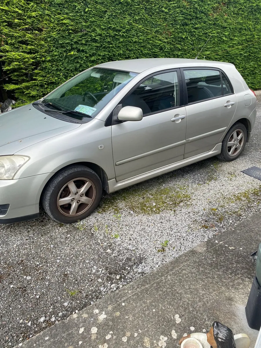 Toyota Corolla 2005 - Image 1