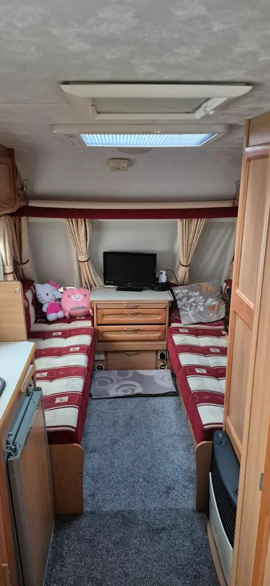 caravan hire - Image 1