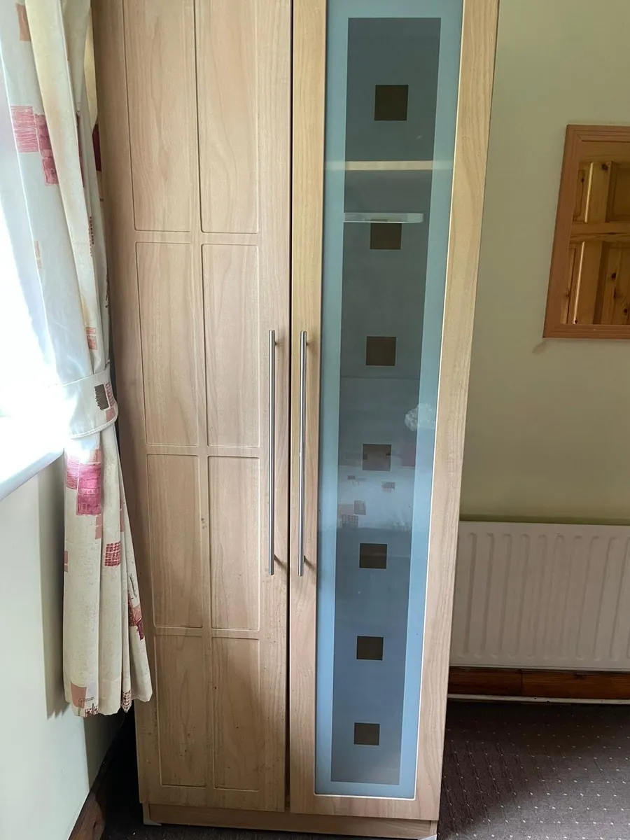 Bedroom set - Image 2