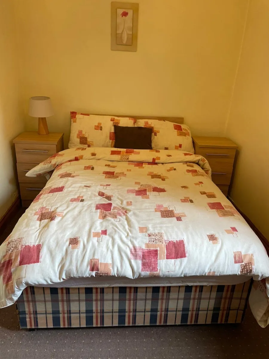 Bedroom set - Image 3