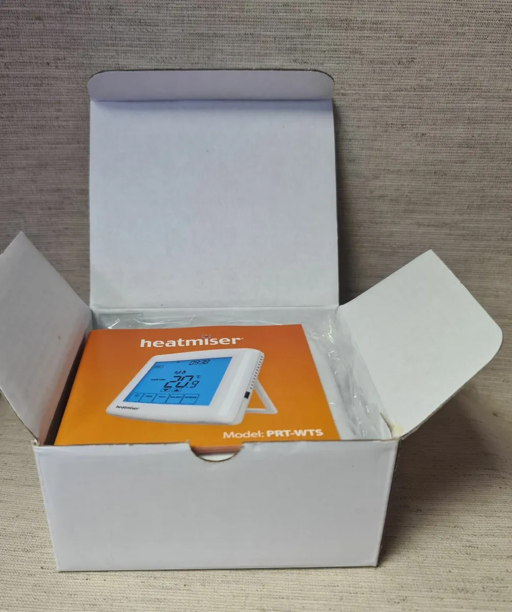 Heatmiser PRT-WTS Touchscreen Series Thermostat - Image 2