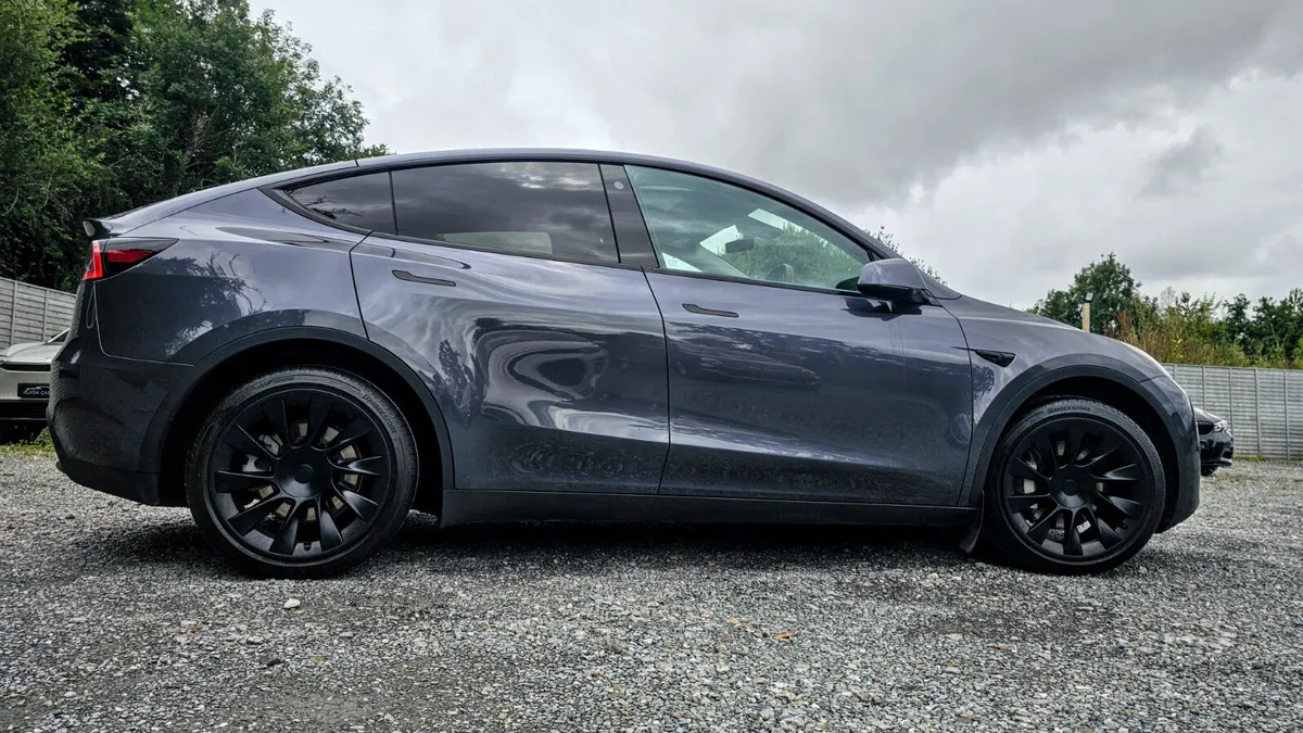 🔥 2023 Tesla Model Y Long Range AWD Grey - Image 4