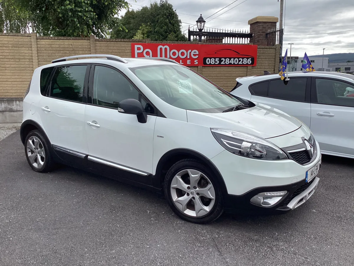 Renault Scenic ** SAT NAV - Image 2