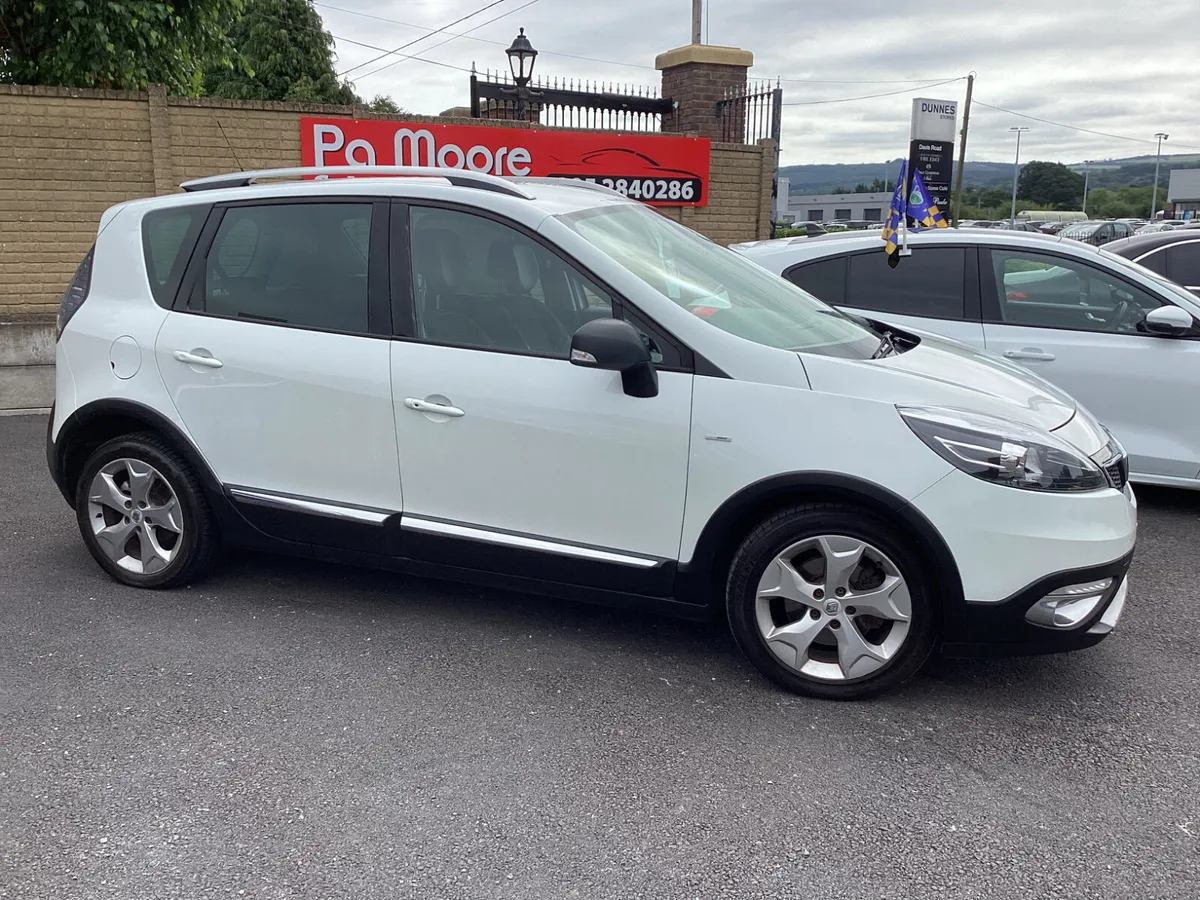 Renault Scenic ** SAT NAV - Image 3