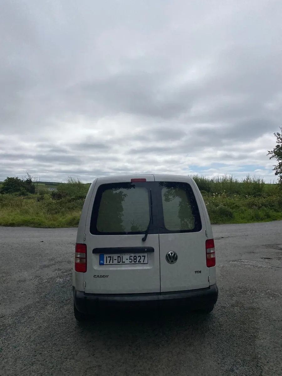 Volkswagen Caddy 2017 - Image 2