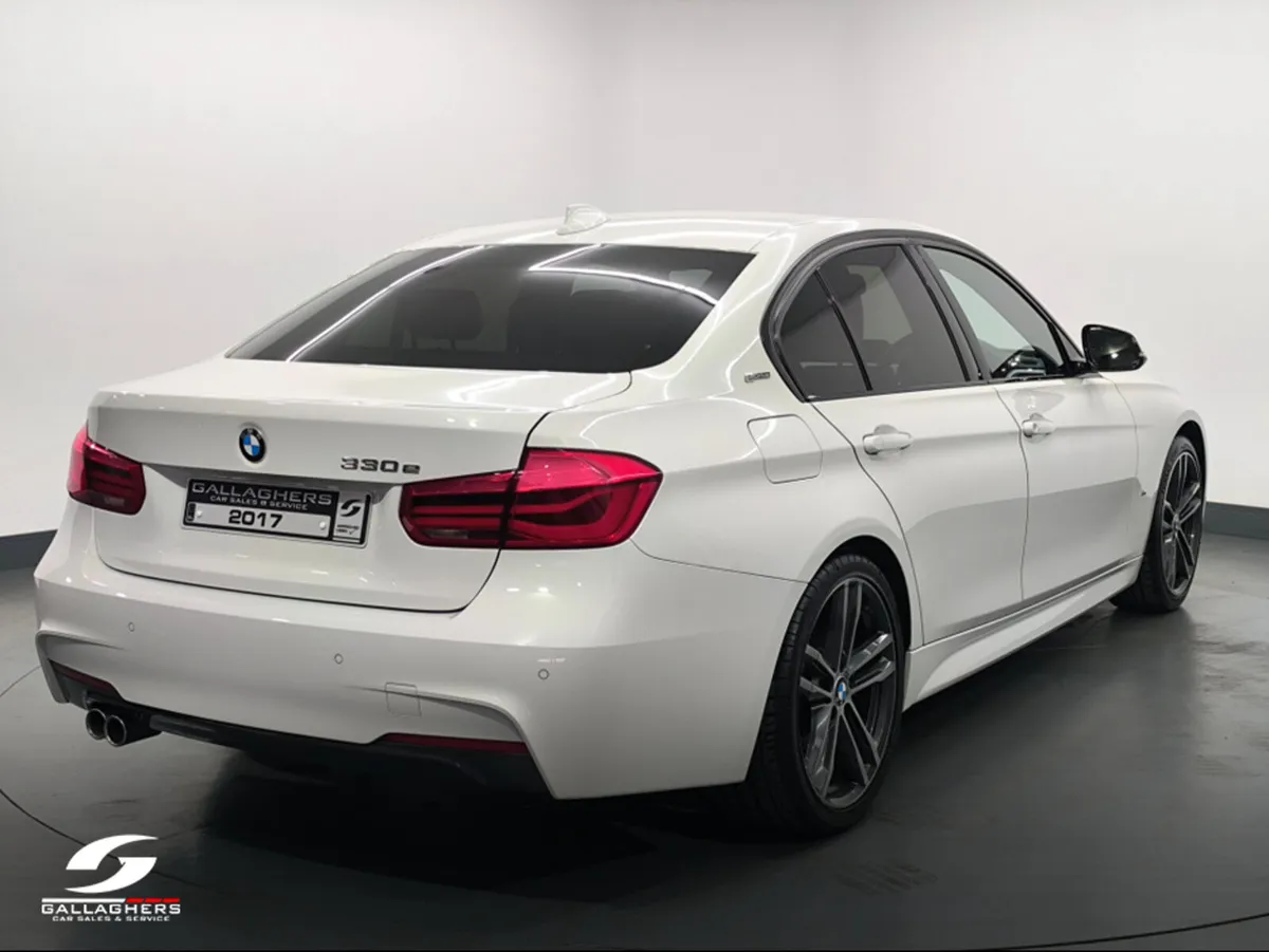 BMW 3-Series (172) 330E M SPORT AUTO SHADOW EDITIO - Image 4