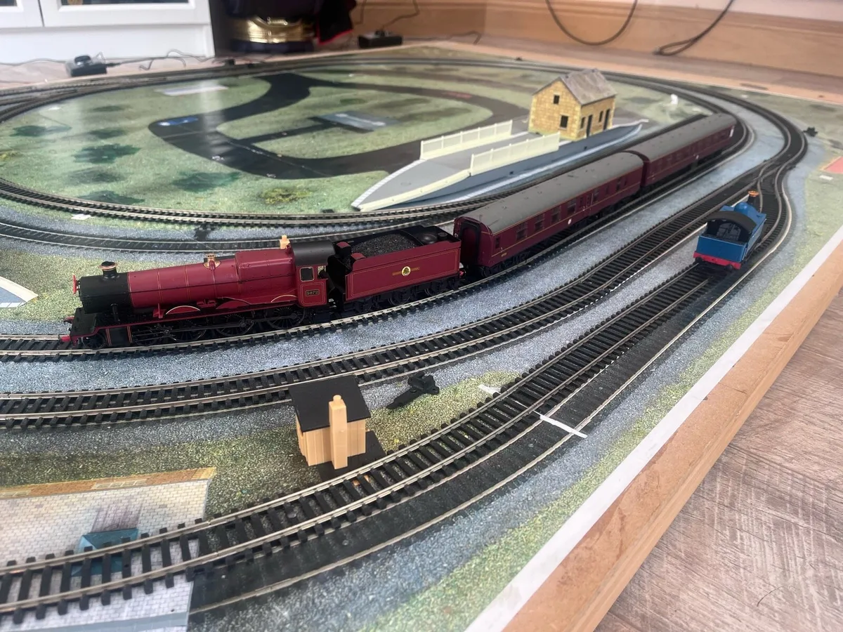 Hornby train set - Image 2