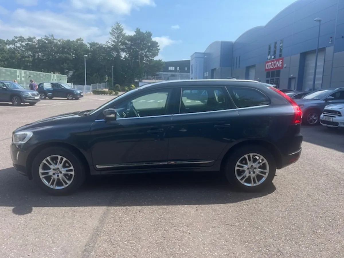 2.4D D4 SE LUXURY AWD 184 BHP AUTO - Image 4