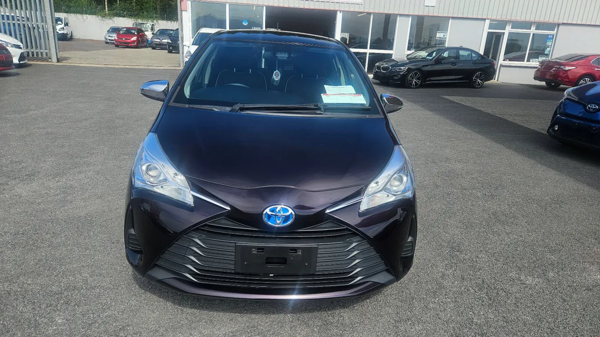 2017 Toyota Vitz - Image 2