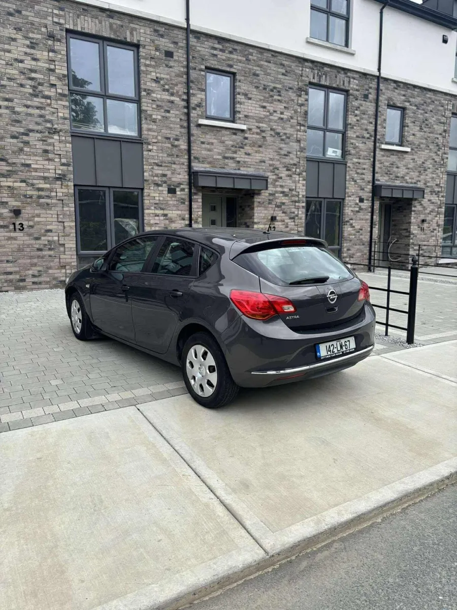 142 Opel Astra 1.3cdti New NCT 04/2026 - Image 4