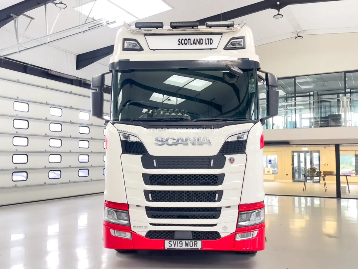 2019 (19) SCANIA S580 V8 HIGHLINE 6X2 TAG - Image 2