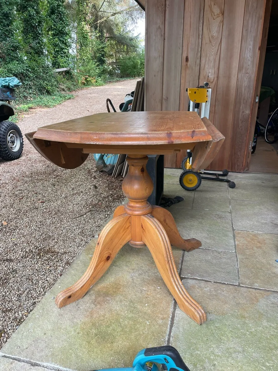 Pine table - Image 2