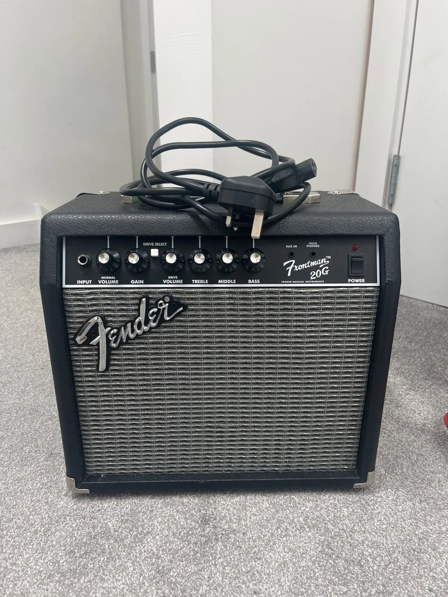 Guitar and Amp with everything included - Image 3