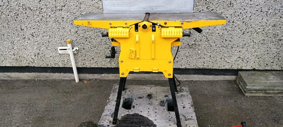 DeWalt  DW733S - Image 1