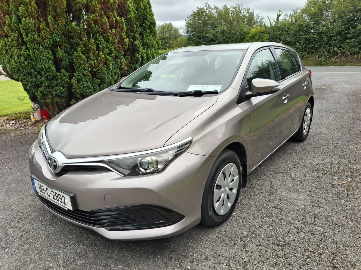 Toyota Auris 2016 - Image 4