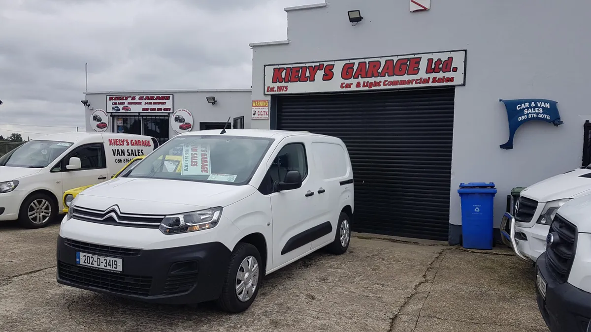 Citroen Berlingo 202D HI SPECK LOW KM VAT INVOICE - Image 3