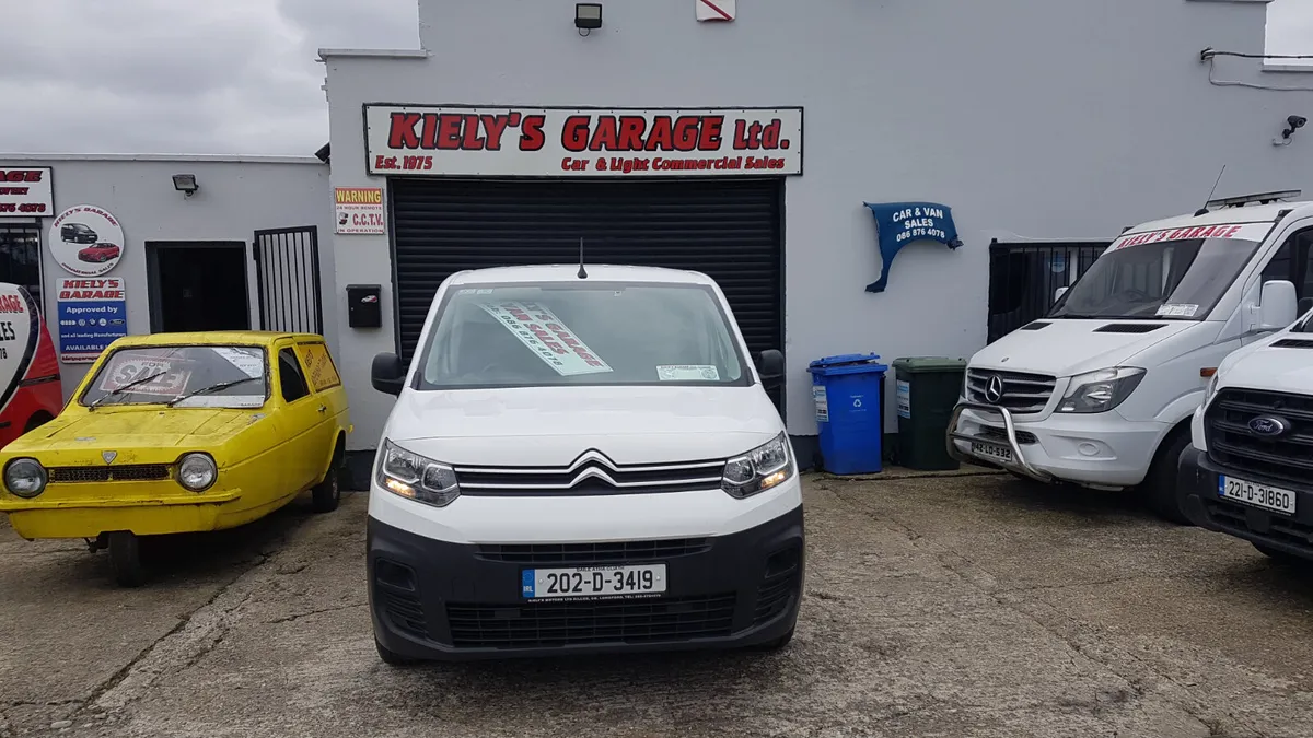 Citroen Berlingo 202D HI SPECK LOW KM VAT INVOICE - Image 2