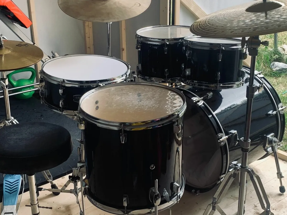 Yamaha acoustic drum kit. - Image 4