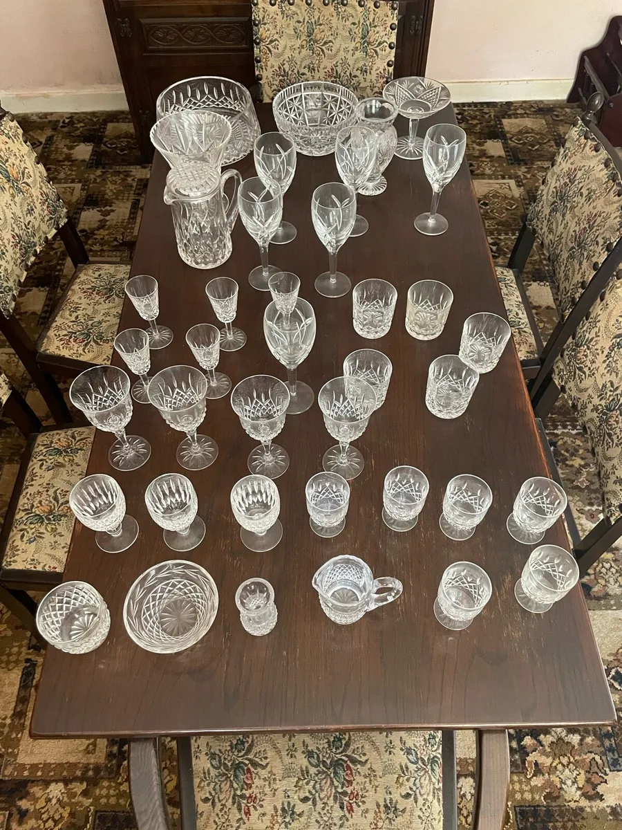 Waterford Crystal (€50 per set, €350 altogether) - Image 2