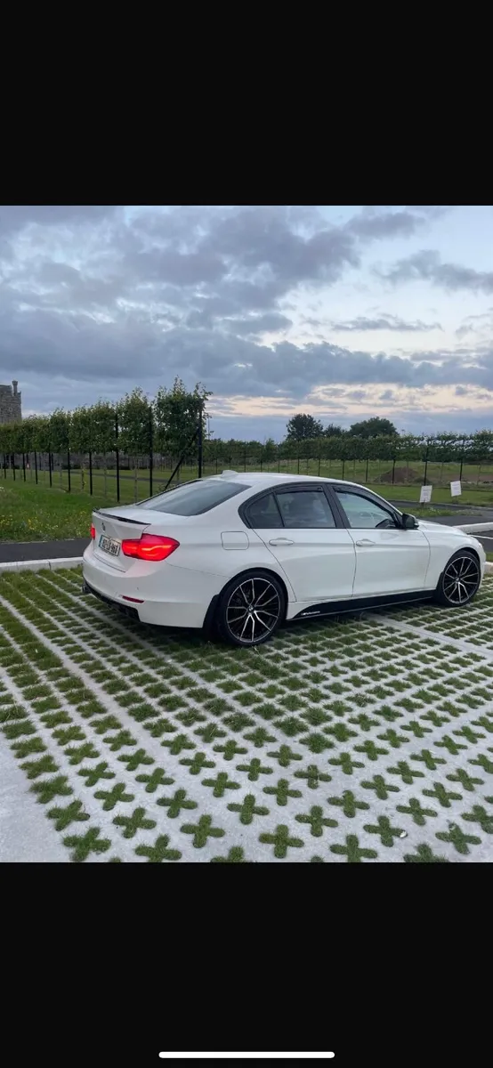 BMW 3-Series 2015 - Image 4