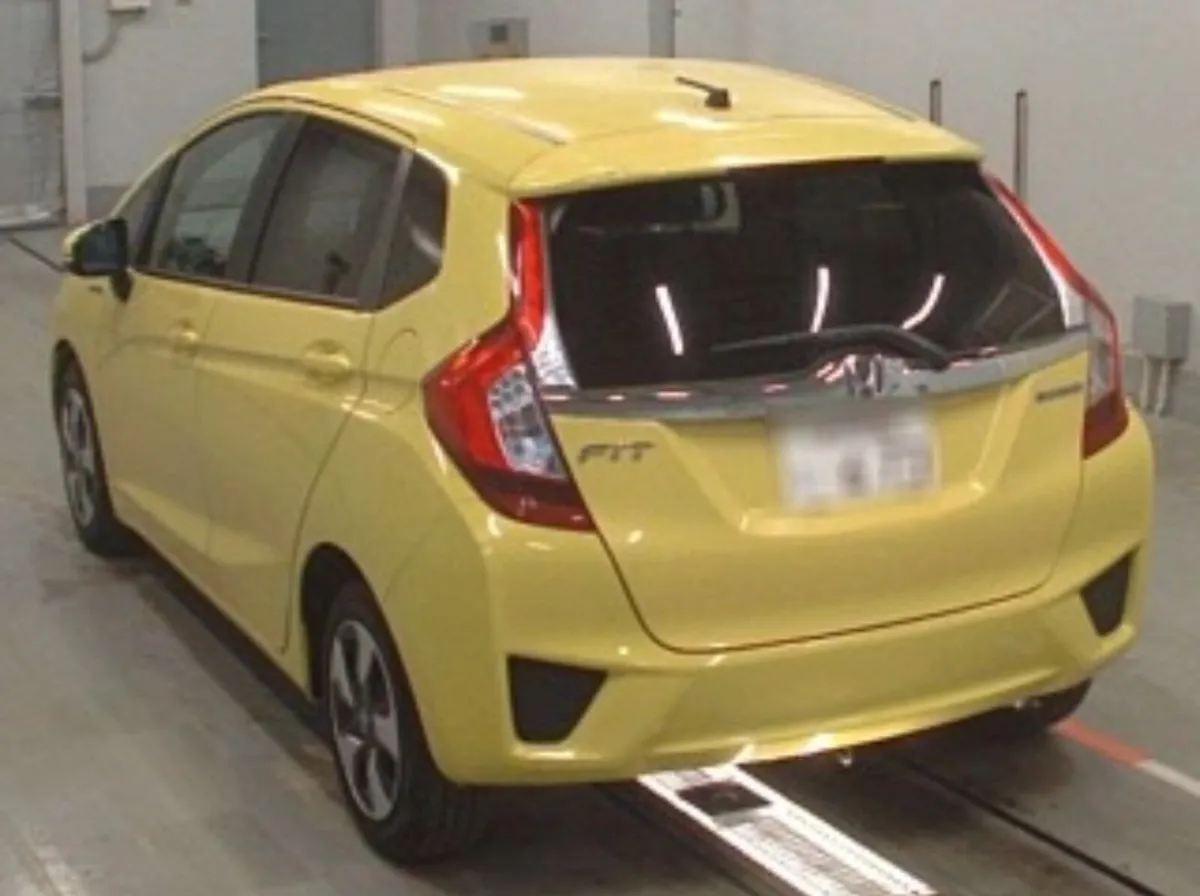 Honda Fit 1.5 Automatic Hybrid, Hi Spec’s low mile - Image 3