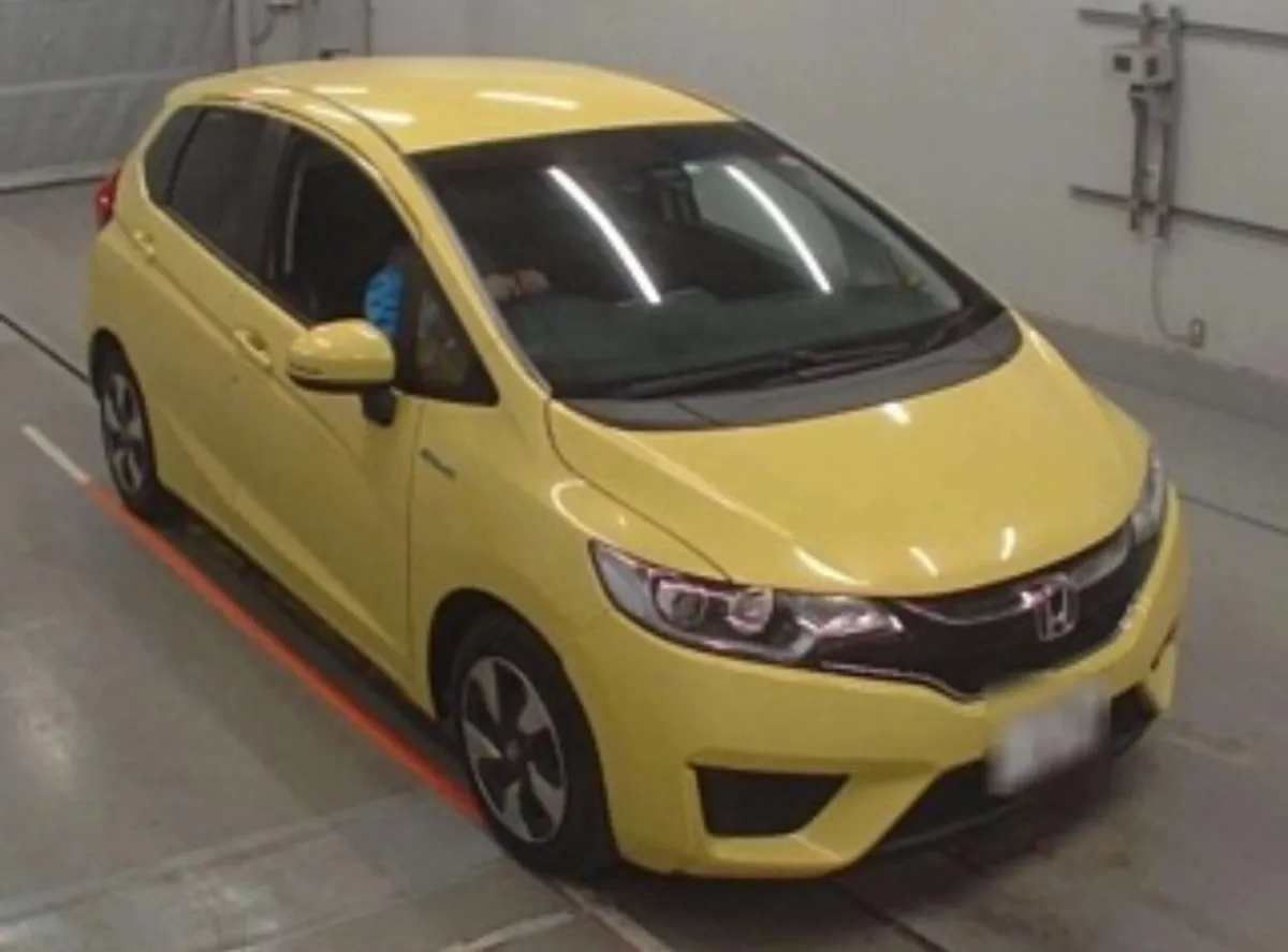 Honda Fit 1.5 Automatic Hybrid, Hi Spec’s low mile - Image 4
