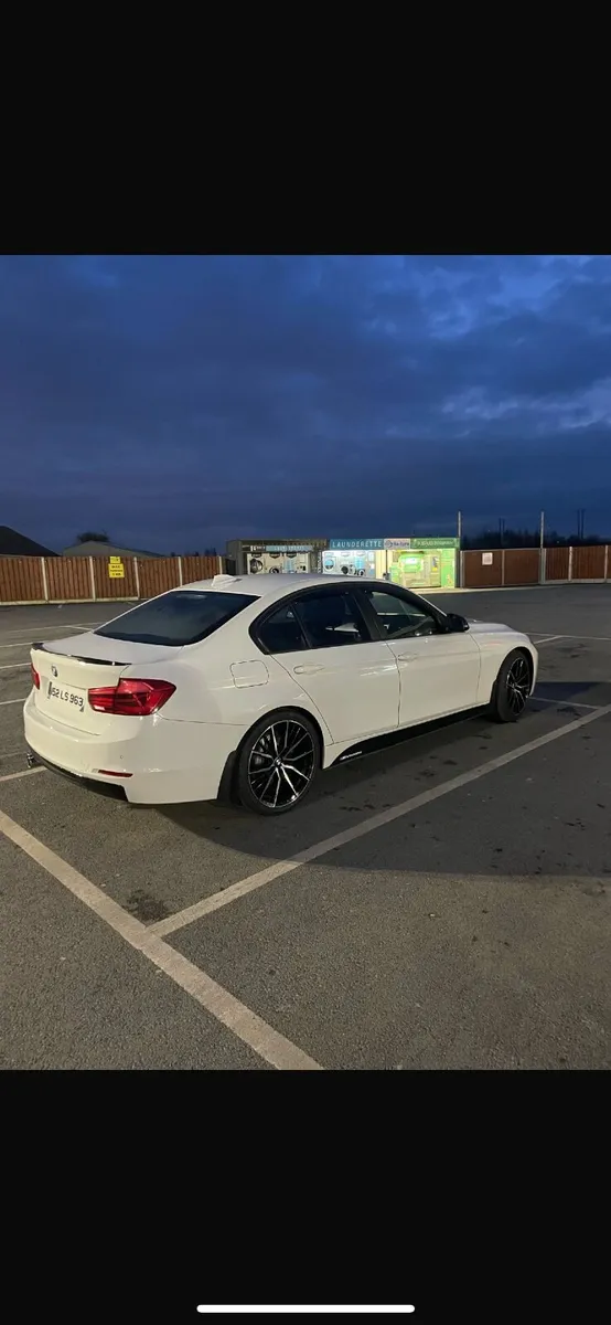 BMW 3-Series 2015 - Image 1