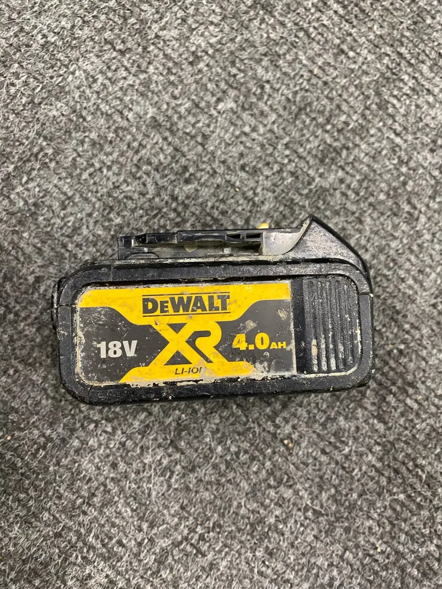 Dewalt Drill + Driver Set - Image 3