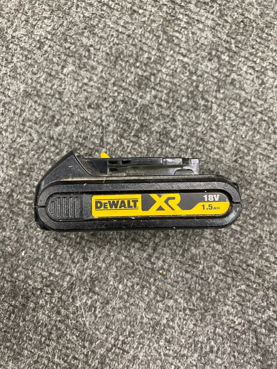 Dewalt Drill + Driver Set - Image 4