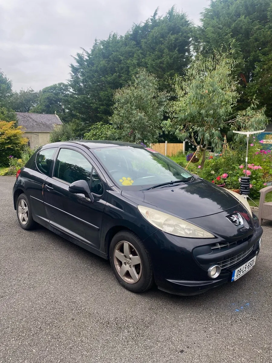 Car - Image 1