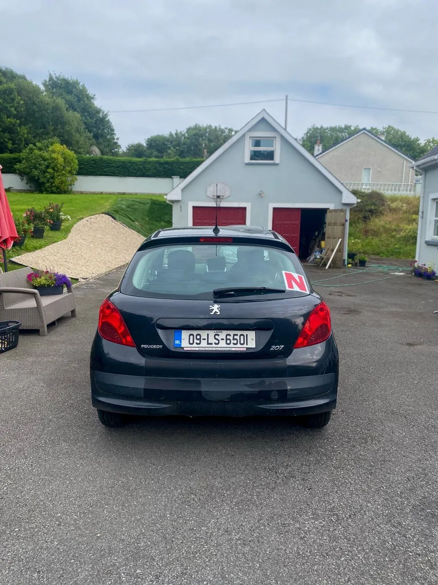 Car - Image 4