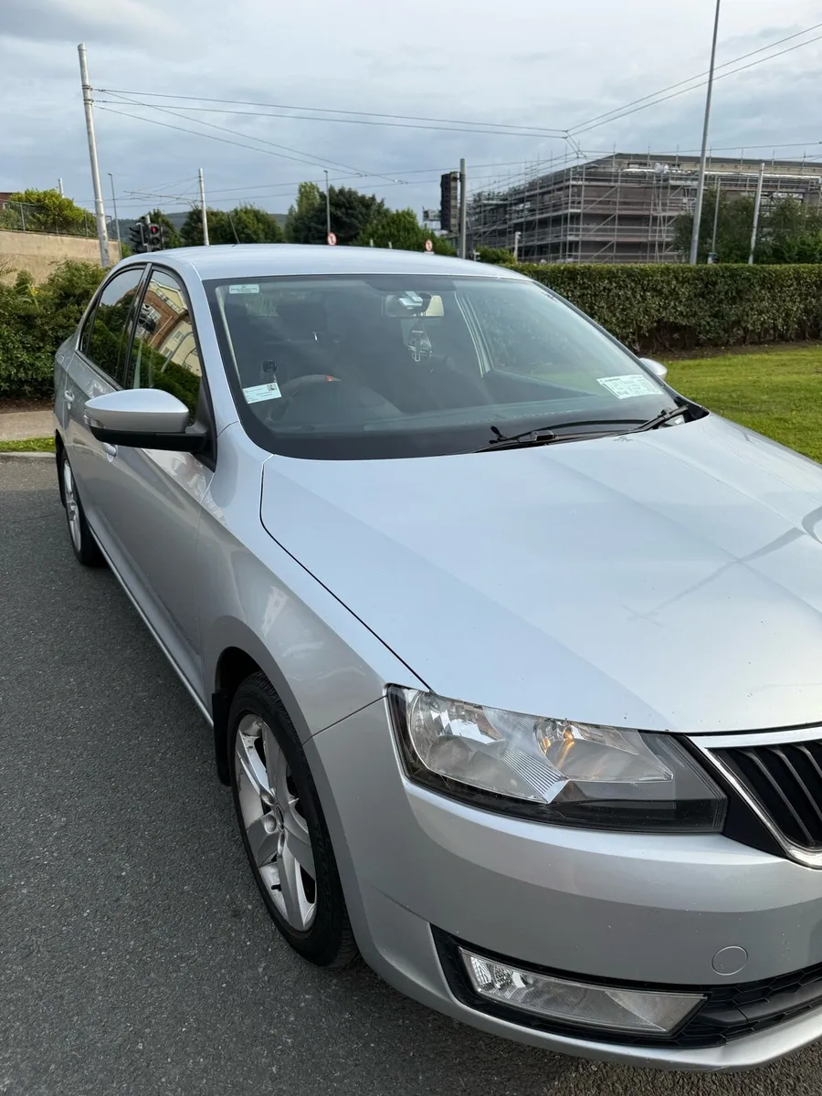 Skoda Rapid 2015 - Image 4