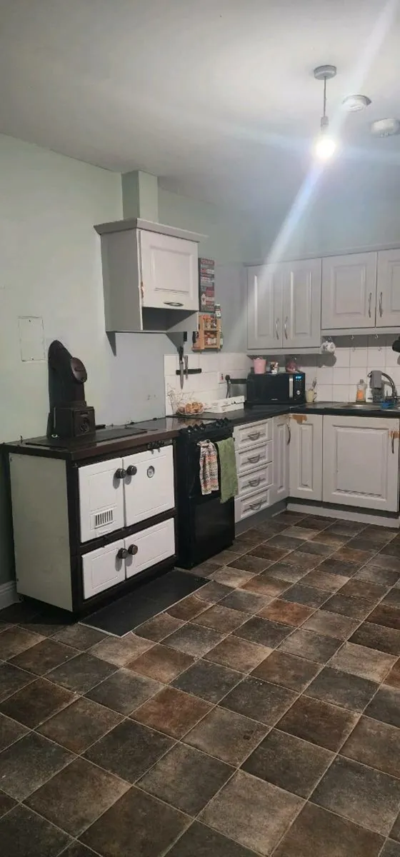 Kitchen - Image 2