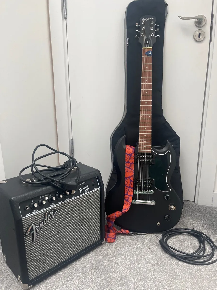 Guitar and Amp with everything included - Image 1