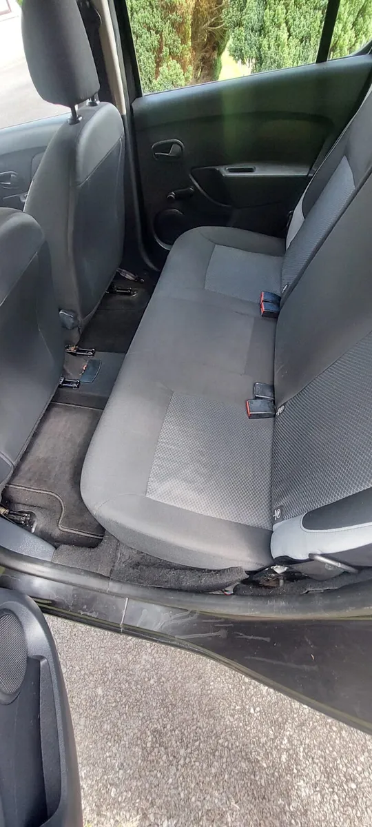 Dacia Sandero 2015 - Image 4