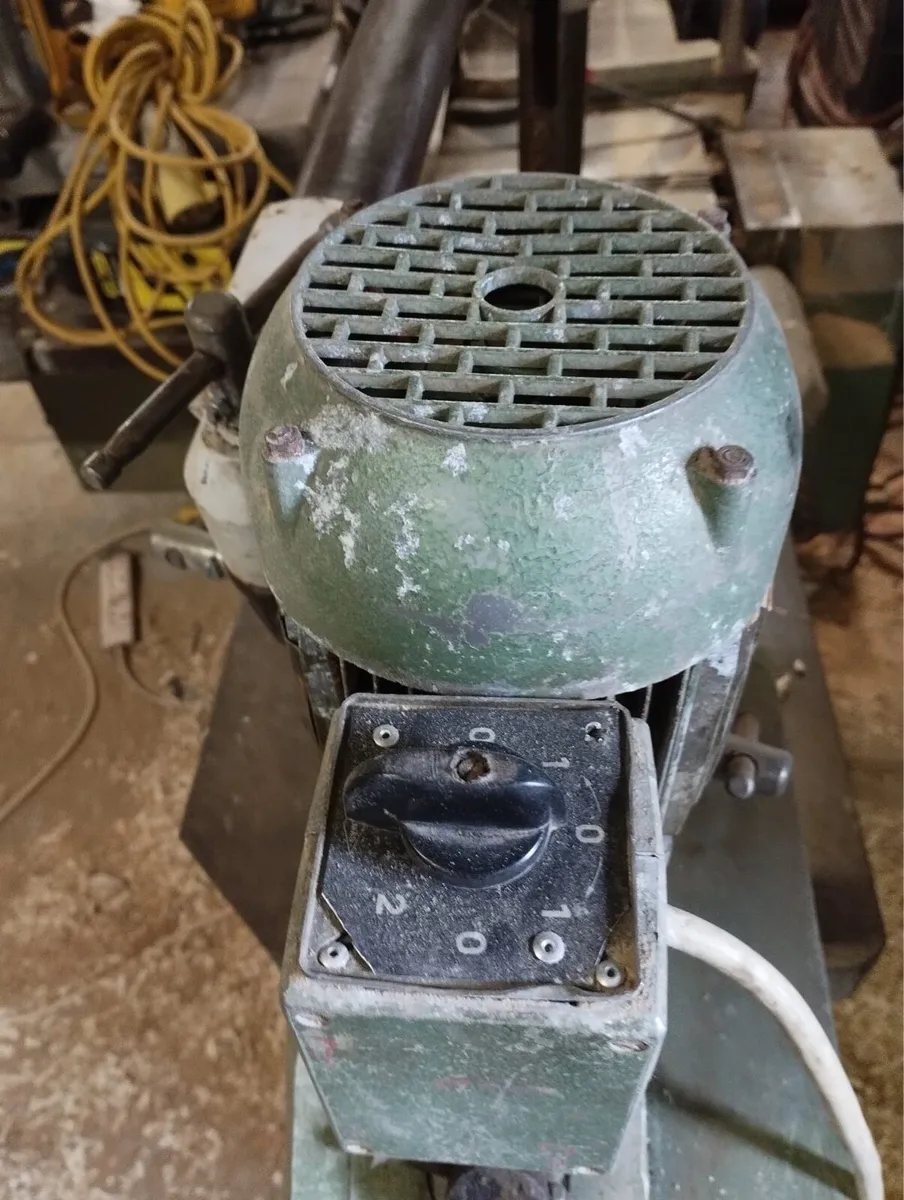Power feed for spindle mould - Image 2