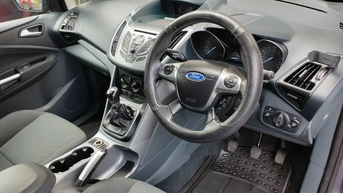 Ford C-Max Petrol, tax & test - Image 3